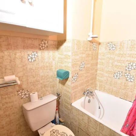 Studio Cabine A Port Camargue Avec Climatisation, Terrasse, Parking Prive Et 6 Couchages - Fr-1-717-45 Apartamento *