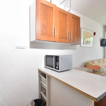 Studio Cabine A Port Camargue Avec Climatisation, Terrasse, Parking Prive Et 6 Couchages - Fr-1-717-45 Appartement
